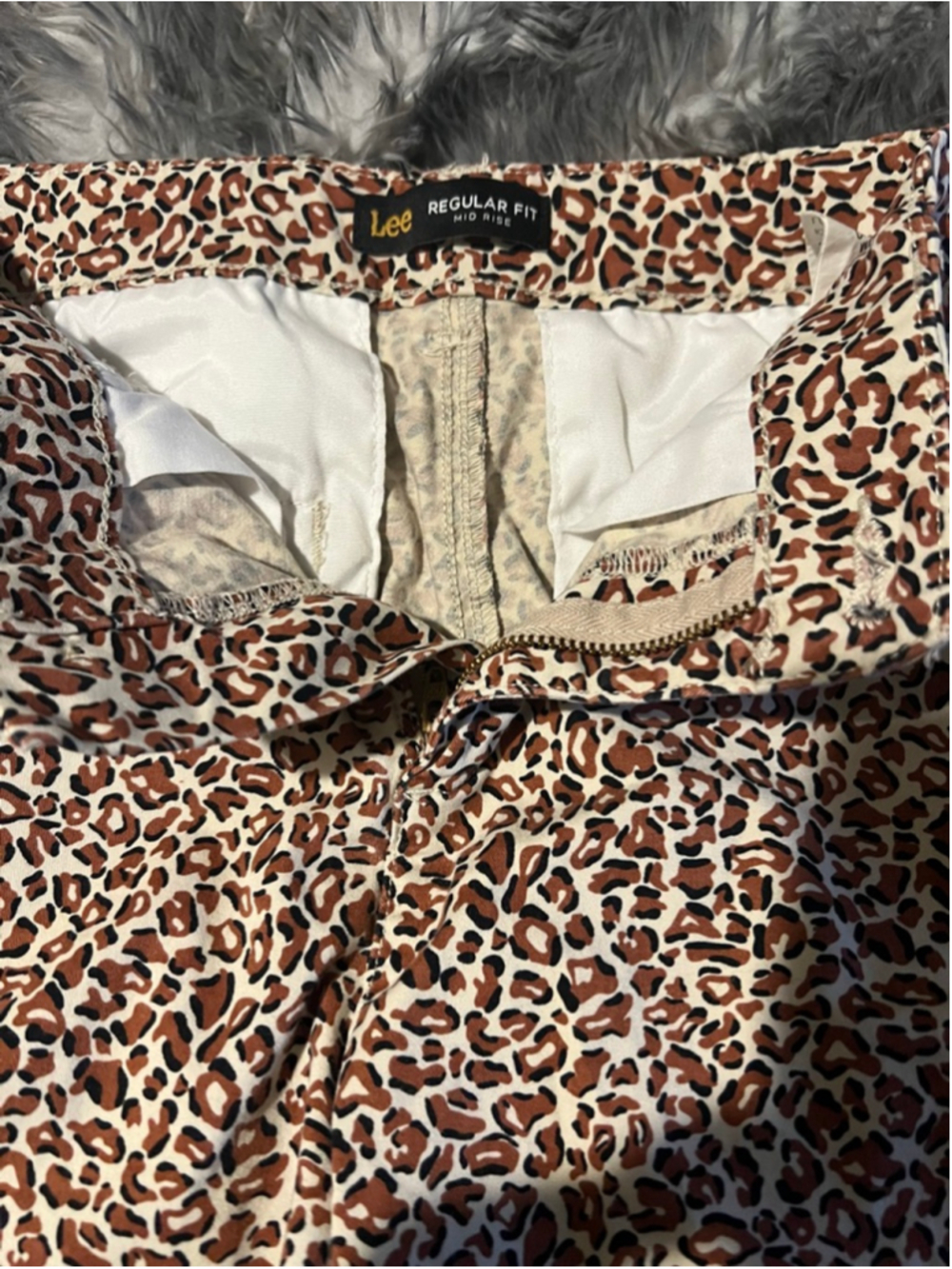 Women's Lee Leopard Print Regular Fit Mid Rise Bermuda Shorts Size 6 - Picture 4 of 5